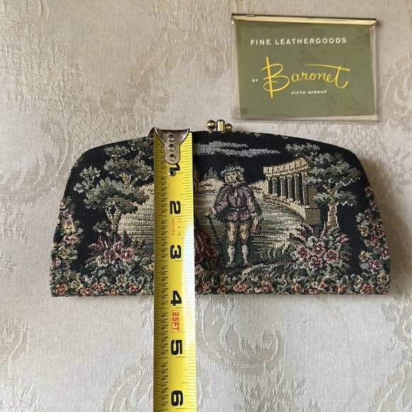 Baronet Fifth Avenue Fine Leathergoods vintage tapestry and leather wallet - Picture 11 of 14